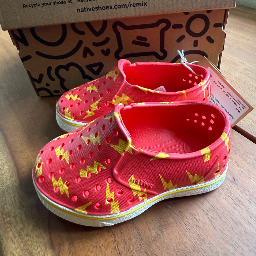 New w/box Native Kids Shoes - Red and Yellow toddler size 5